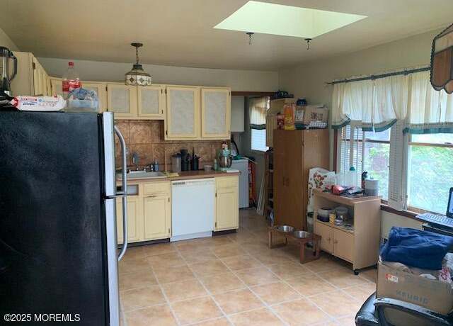 Property at 445 E Cape May Ave, Ocean Gate, NJ 08740, 3 beds, 2 baths
