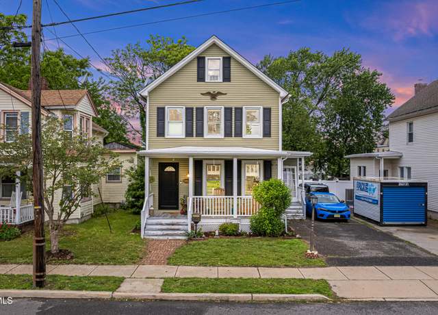Property at 14 Elizabeth St, Keyport, NJ 07735, 3 beds, 1.5 baths