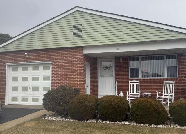 Property at 40 Lumsden St, Toms River, NJ 08757, 2 beds, 2 baths