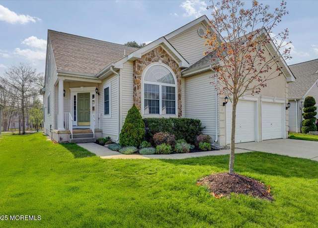 Property at 14 Congressional Rd, Jackson, NJ 08527, 3 beds, 3 baths