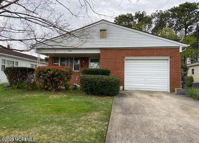 Property at 15 Lumsden St, Toms River, NJ 08757, 2 beds, 2 baths