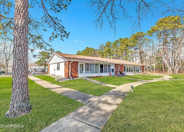 Property at 885A Inverness Ct, Lakewood, NJ 08701, 1 bed, 1 bath