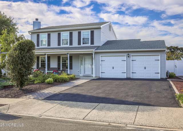 Property at 26 Snowdrift Ln, Howell, NJ 07731, 3 beds, 2.5 baths