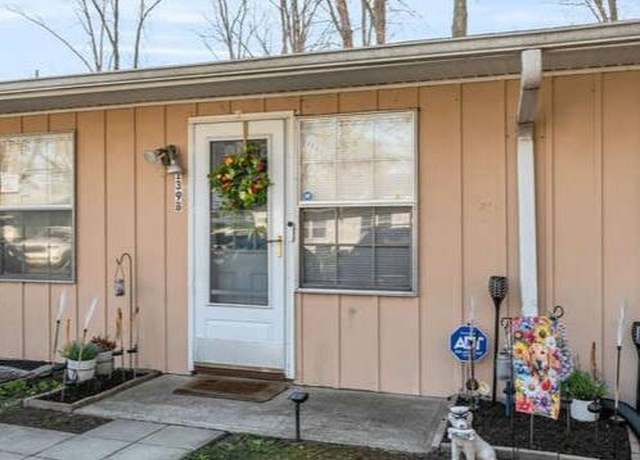 Property at 139B Farrington Ct, Lakewood, NJ 08701, 2 beds, 1 bath