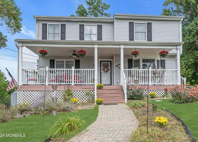 Property at 810 Lorraine Dr, Keyport, NJ 07735, 4 beds, 2 baths