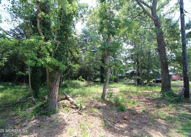 Property at 553 Halliard Ave, Beachwood, NJ 08722