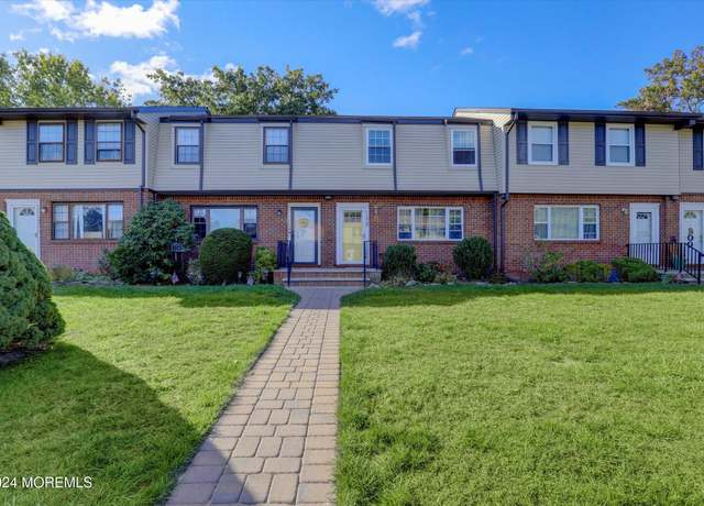 Property at 1228 Baylis Ct, Brick, NJ 08724, 2 beds, 1.5 baths