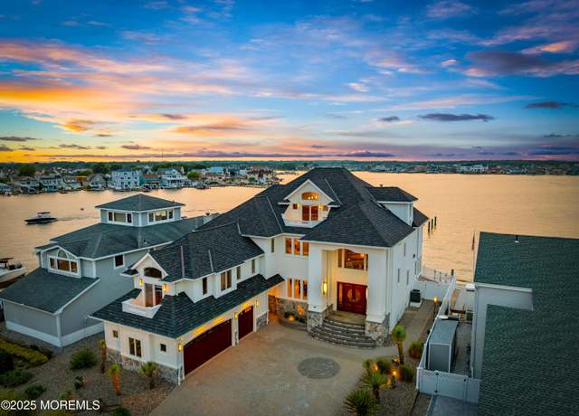 Property at 3414 Sandy Pl, Toms River, NJ 08753, 5 beds, 5.5 baths