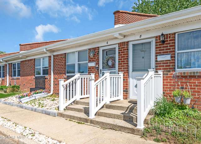 Property at 6 Pompton Plains Dr, Brick, NJ 08724, 1 bed, 1 bath