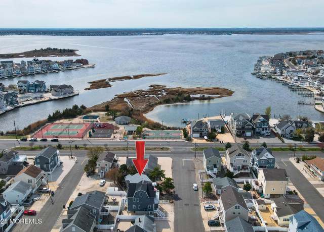 Property at 313 2nd Ave, Ortley Beach, NJ 08751, 4 beds, 2 baths