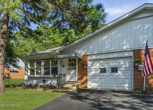 Property at 11 Valley Frg Unit A, Whiting, NJ 08759, 2 beds, 2 baths
