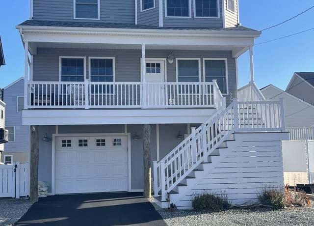 Property at 13 Shore Pine Dr, Brick, NJ 08723, 4 beds, 3 baths