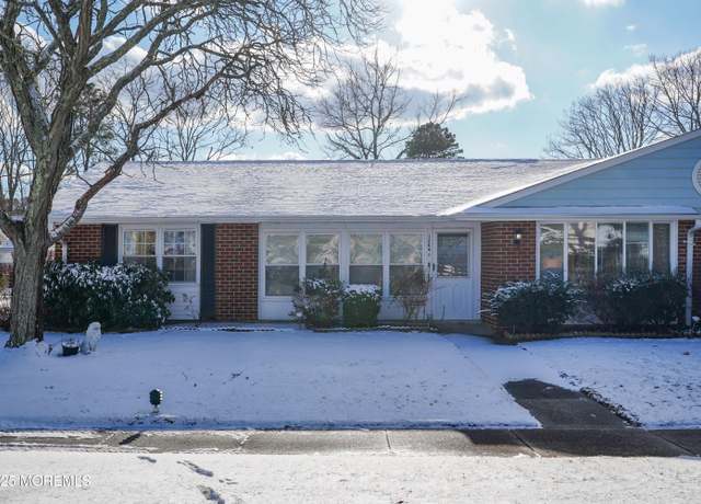 Property at 1264A Hamilton Ct, Lakewood, NJ 08701, 2 beds, 2 baths