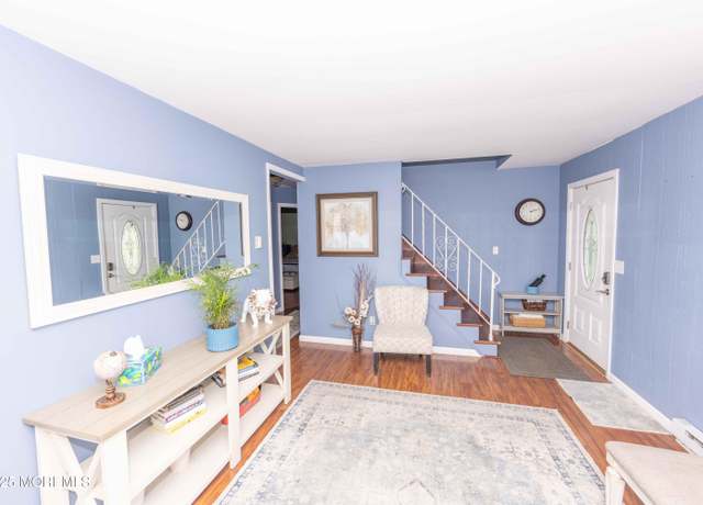 Property at 1309 Ninth Ave, Toms River, NJ 08757, 5 beds, 2 baths