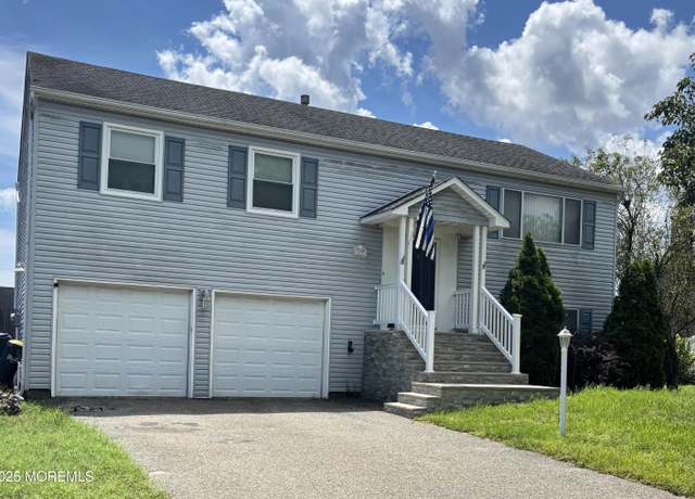 Property at 1097 Westlake Dr, Toms River, NJ 08753, 3 beds, 2 baths