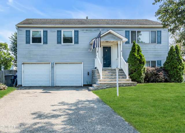 Property at 1097 Westlake Dr, Toms River, NJ 08753, 3 beds, 2 baths