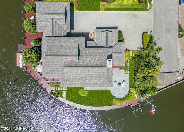 Property at 787 Princeton Ave, Brick, NJ 08724, 4 beds, 5 baths