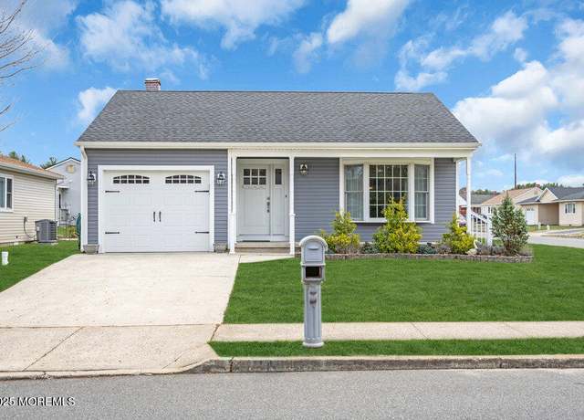 Property at 141 Paradise Blvd, Toms River, NJ 08757, 2 beds, 2 baths