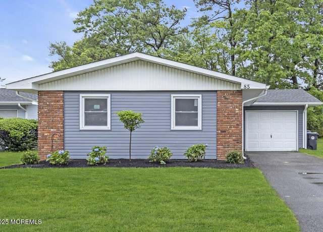 Property at 85 Central Blvd, Brick, NJ 08724, 2 beds, 1 bath