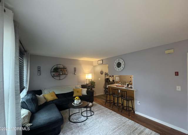 Property at 17 Cedar Dr, Lanoka Harbor, NJ 08734, 3 beds, 1 bath