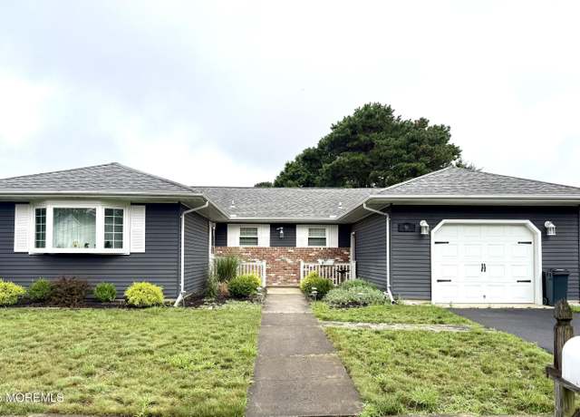 Property at 96 Chesterfield Ln, Toms River, NJ 08757, 2 beds, 2 baths