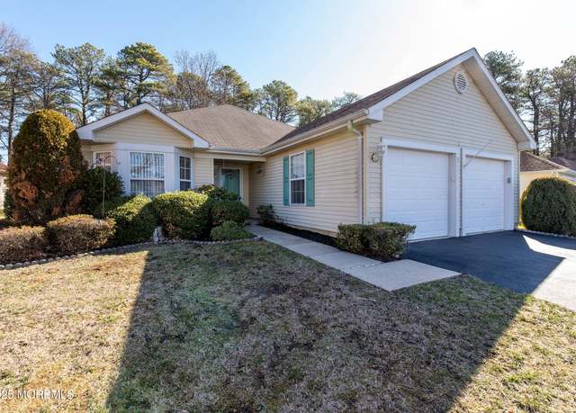 Property at 3 Lake Ridge Blvd, Whiting, NJ 08759, 2 beds, 2 baths