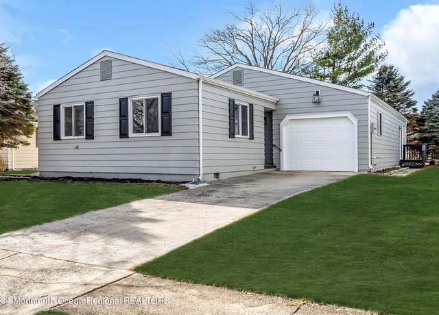 Property at 8 Venezia St, Toms River, NJ 08757, 2 beds, 2 baths