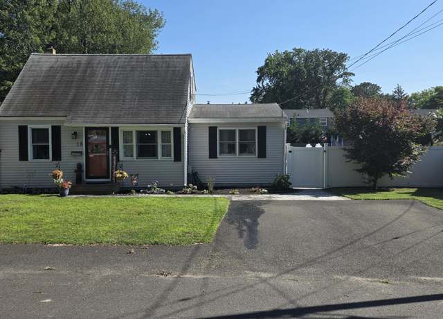 Property at 18 Woody Ter, Hazlet, NJ 07734, 3 beds, 2 baths