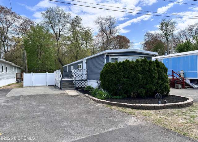 Property at 7 Misty Ln, Jackson, NJ 08527, 2 beds, 1 bath