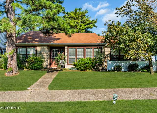 Property at 550C Mayfair Rd, Manchester, NJ 08759, 2 beds, 2 baths