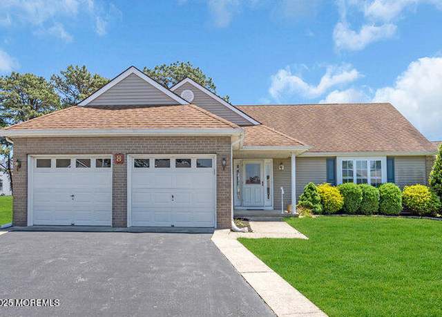 Property at 8 Wycombe Ct, Toms River, NJ 08757, 2 beds, 2 baths