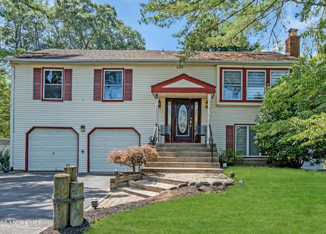 Property at 4 Friar Ct, Jackson, NJ 08527, 4 beds, 2 baths