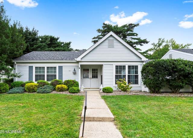 Property at 542A Norwich Ct, Manchester, NJ 08759, 2 beds, 2 baths