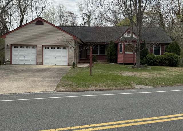 Property at 609 E Bay Ave, Barnegat, NJ 08005, 3 beds, 2 baths