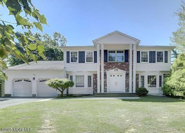 Property at 43 Apache Dr, Englishtown, NJ 07726, 5 beds, 2.5 baths