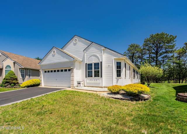 Property at 14 Winterton Dr, Toms River, NJ 08757, 2 beds, 2 baths