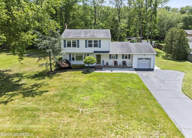 Property at 3 Thompson Ln, Manalapan, NJ 07726, 3 beds, 1.5 baths