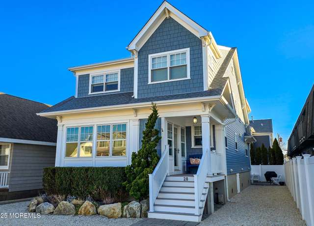 Property at 28 Bryn Mawr Ave, Lavallette, NJ 08735, 5 beds, 3 baths