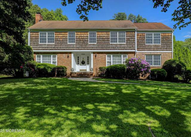 Property at 4 Briarcliff Ln, Holmdel, NJ 07733, 4 beds, 3.5 baths