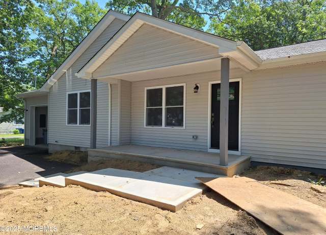 Property at 414 Oak Tree Rd, Freehold, NJ 07728, 4 beds, 2 baths