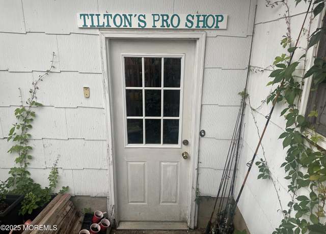 Property at 215 Huxley Dr, Brick, NJ 08723, 3 beds, 1 bath