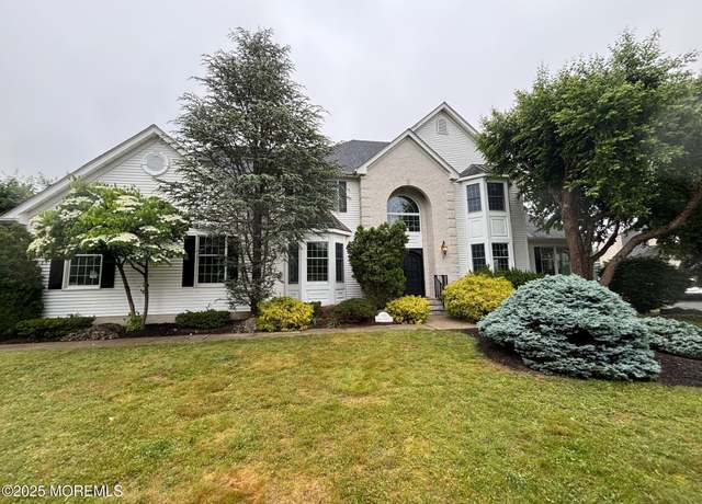 Property at 10 English Path, Freehold, NJ 07728, 5 beds, 3 baths