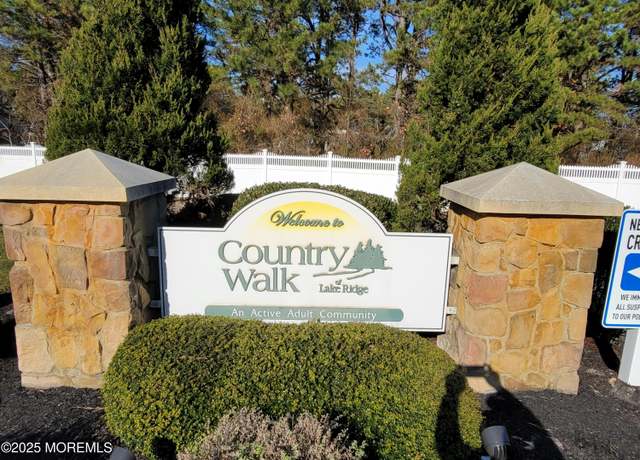 Property at 6 Rosedale Ln, Whiting, NJ 08759, 2 beds, 2 baths