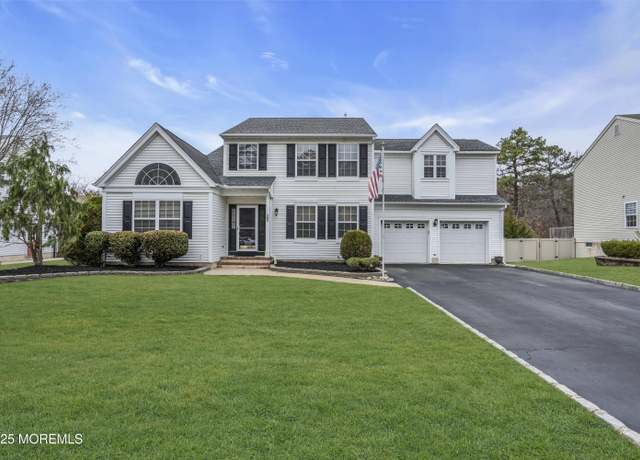 Property at 137 Grande Woodlands Way, Toms River, NJ 08755, 4 beds, 2.5 baths