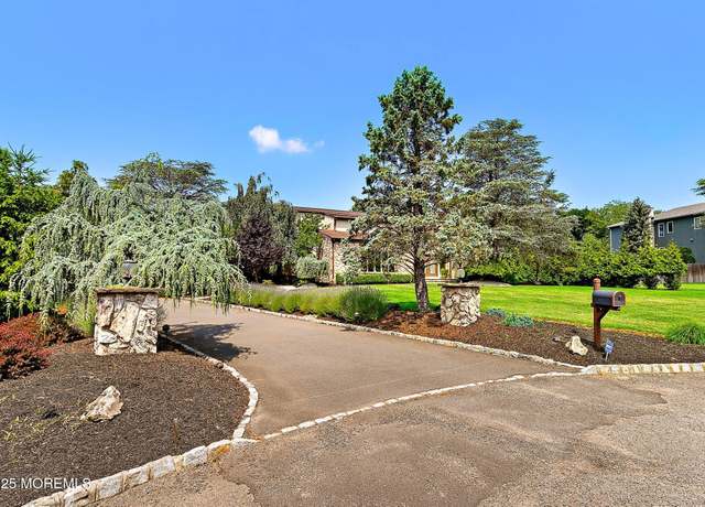 Property at 3 Cottonwood Ln W, Holmdel, NJ 07733, 5 beds, 4.5 baths
