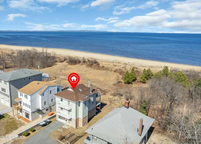 Property at 48 Bayside Pkwy, Keansburg, NJ 07734, 3 beds, 2.5 baths