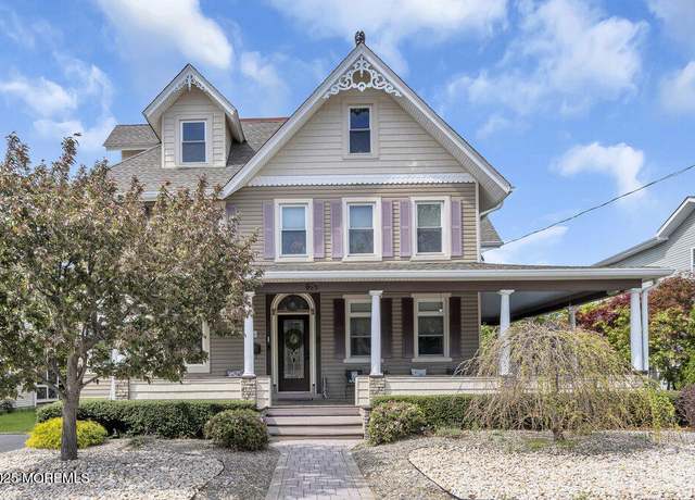Property at 75 Elizabeth St, Keyport, NJ 07735, 7 beds, 3 baths