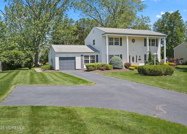 Property at 5 Stratford Dr, Manalapan, NJ 07726, 4 beds, 2.5 baths