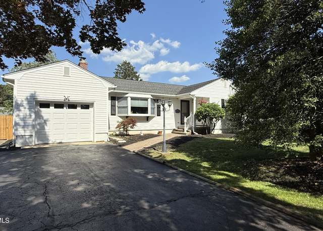 Property at 17 Rose St, Lincroft, NJ 07738, 2 beds, 2 baths