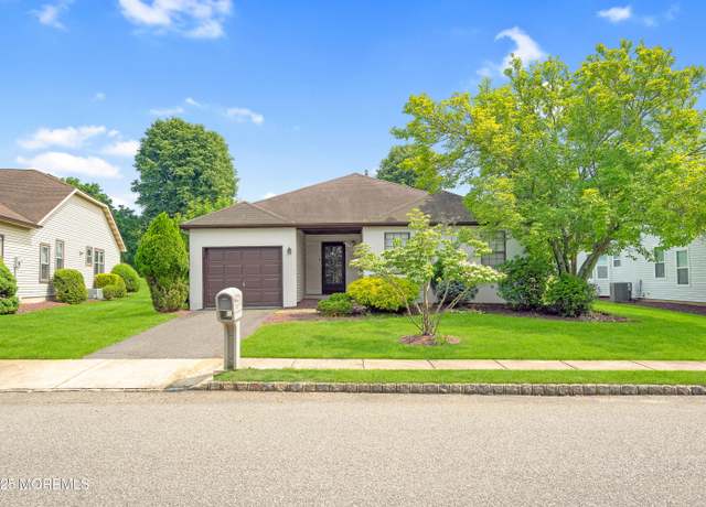 Property at 17 Suffolk Way, Marlboro, NJ 07746, 2 beds, 2 baths